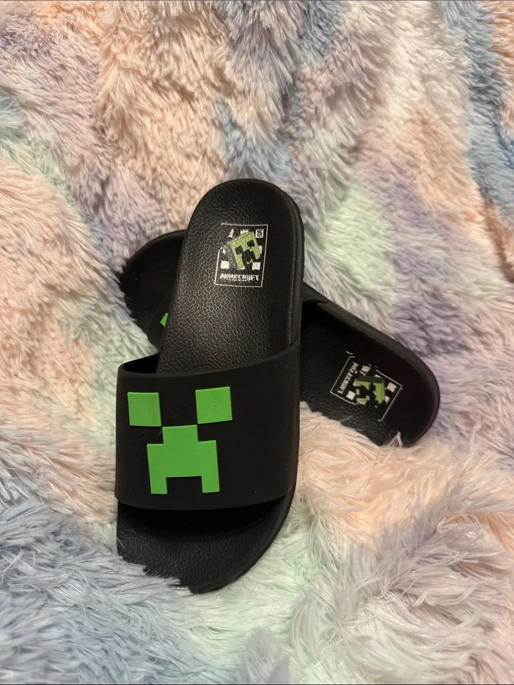MINECRAFT Kids Black Slides with Green Pixel Design